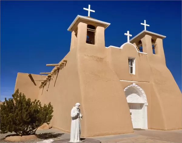 Mission San Francisco de Asis - beautiful mission in adobe building style - Rancho de Taos, New Mexico, USA