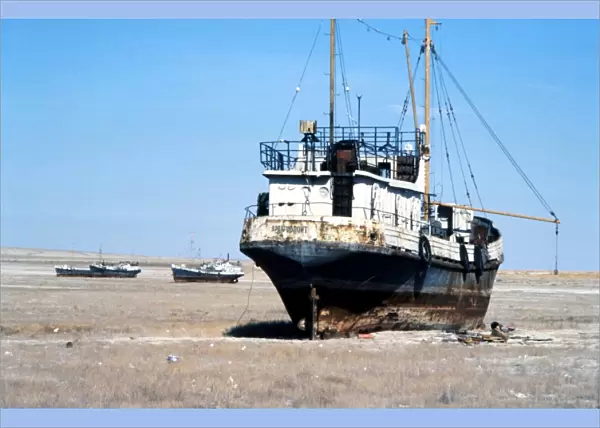 Aral Sea boats stranded by drought