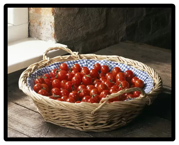 Organic cherry tomatoes