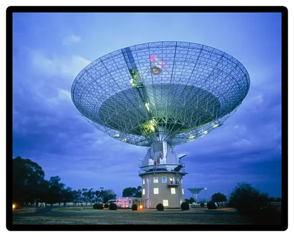 Evening view of Parkes radio telescope, Australia