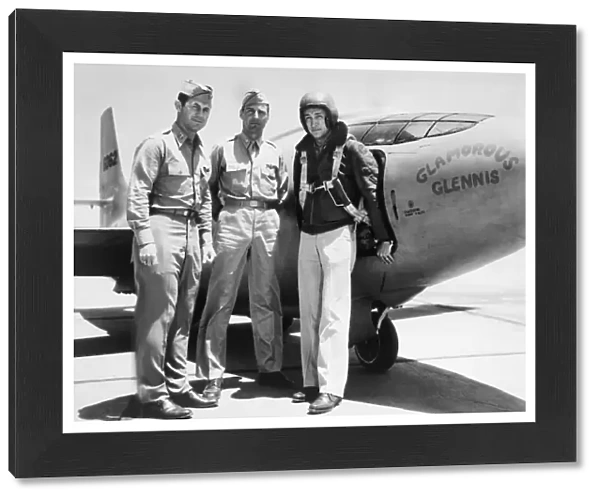Bell XS-1 test pilots, 1947-8 C016  /  4330
