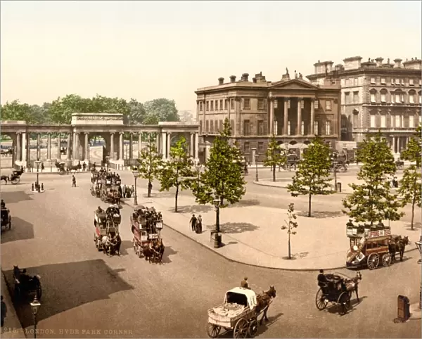 Hyde Park Corner, London, 1890s C015  /  0875