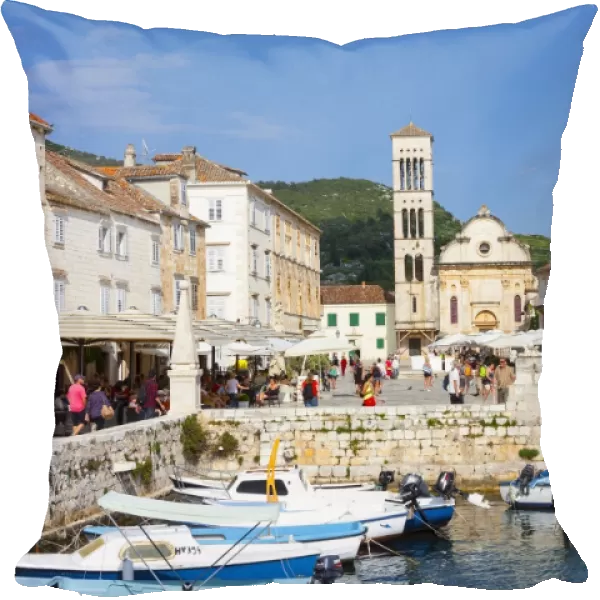 Hvars picturesque harbour, Stari Grad (Old Town), Hvar, Dalmatia, Croatia, Europe