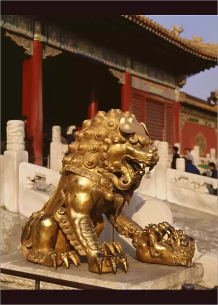 Close-up of lion statue, Imperial Palace, Forbidden City, Beijing, China, Asia