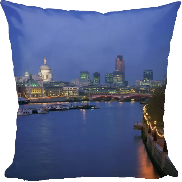 City skyline, including St. Pauls Cathedral, the NatWest Tower and Southwark Bridge