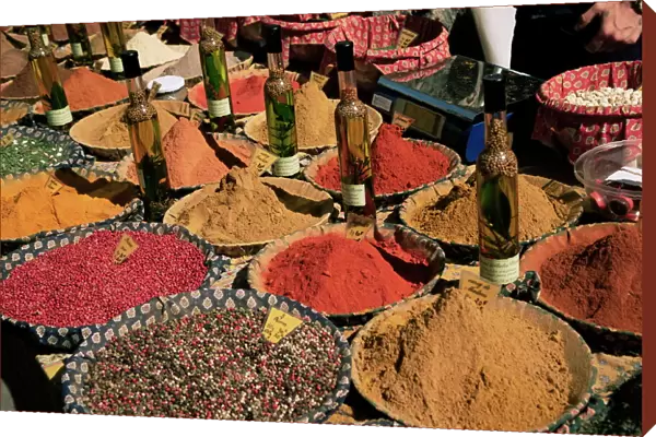 Herbs and spices, Aix en Provence, Bouches du Rhone, Provence, France, Europe