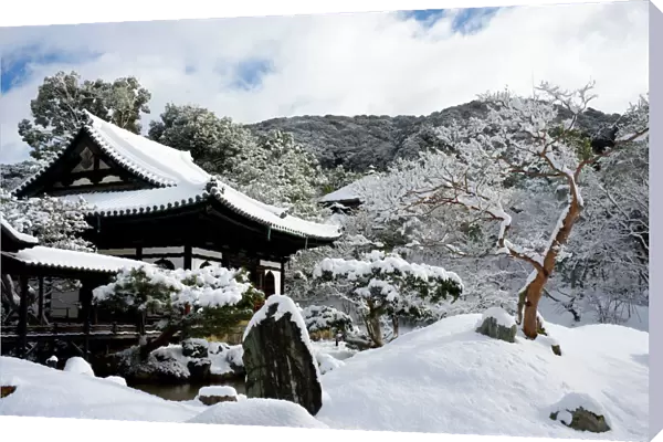 Snow-covered Zen garden in Kodai-ji Temple, Kyoto, Japan, Asia