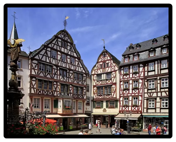 Market Square, Bermkastel-Kues, Moselle Valley, Rhineland-Palatinate, Germany, Europe