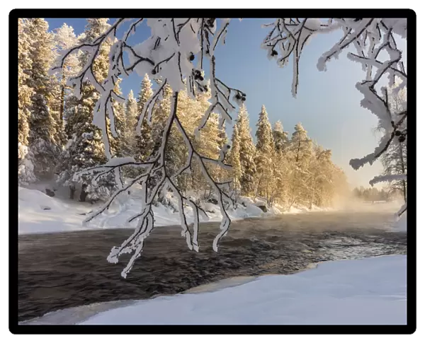 River Kitka (Kitkajoki) in winter, Kuusamo, Finland, Europe