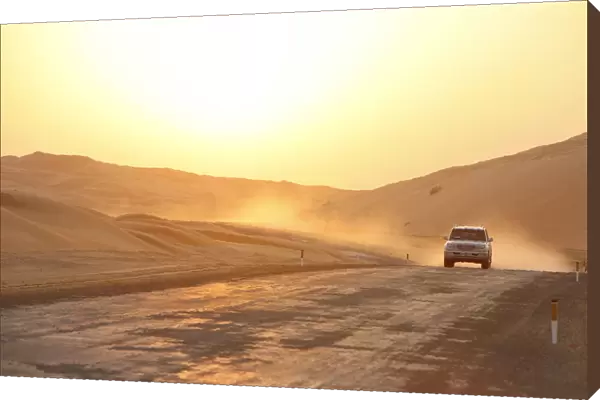 Four-wheel drive in Liwa desert, Abu Dhabi, United Arab Emirates, Middle East