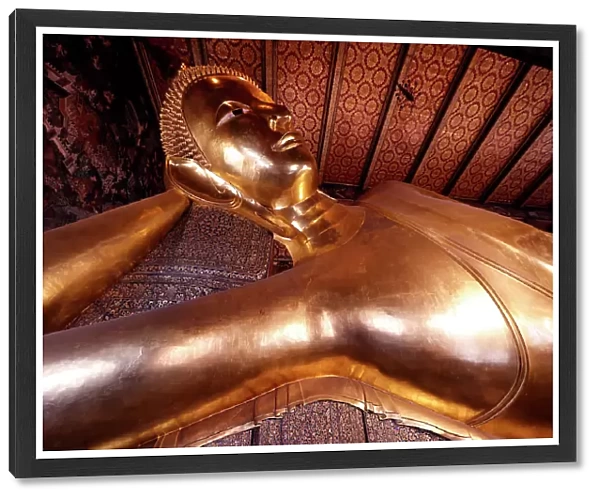 Big Reclining golden Buddha statue (Phra Buddhasaiyas), Wat Pho (Temple of the Reclining Buddha), Bangkok, Thailand, Southeast Asia, Asia