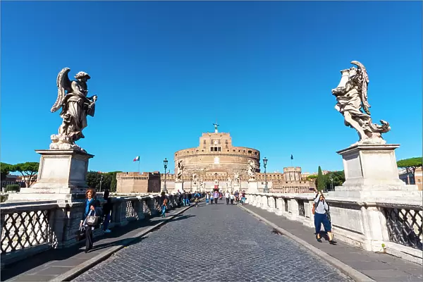 Ponte Sant'Angelo, Mausoleum of Hadrian (Castel Sant'Angelo), UNESCO World Heritage Site, Rome, Latium (Lazio), Italy, Europe