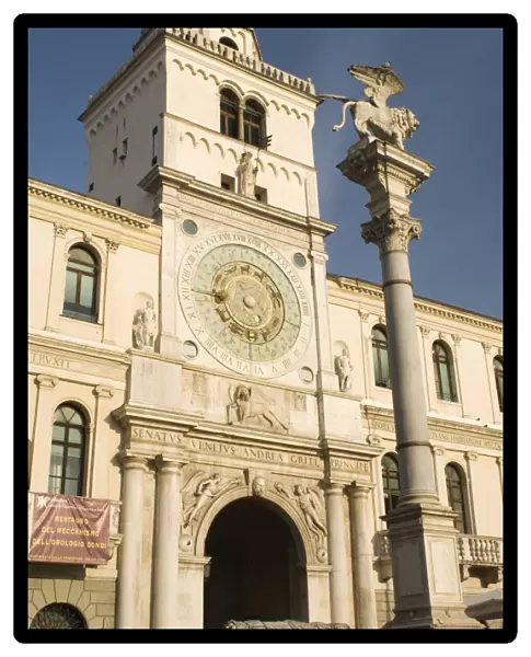Torre del Orologico, and St. Marks Lion Column, Padua, Veneto, Italy, Europe