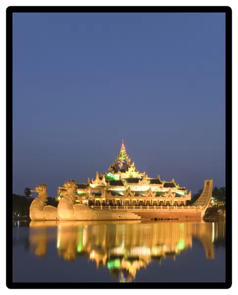 Karaweik Barge in the late evening, Kandawgyi Lake, Yangon (Rangoon), Myanmar (Burma), Asia