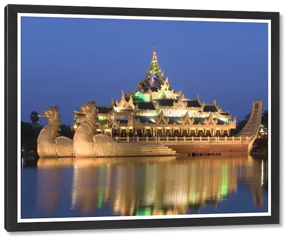 Karaweik Barge in the late evening, Kandawgyi Lake, Yangon (Rangoon), Myanmar (Burma), Asia