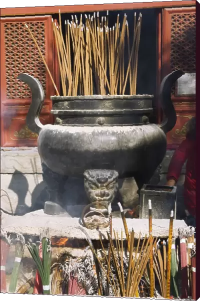 Incense burning at Taoist Donyue temple, Chaoyang district, Beijing, China, Asia