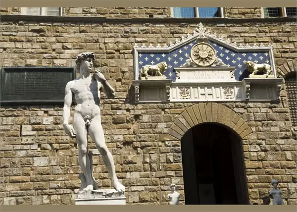 Statue of David, Palazzo Vecchio on the Piazza della Signoria, Florence (Firenze), UNESCO World Heritage Site, Tuscany, Italy