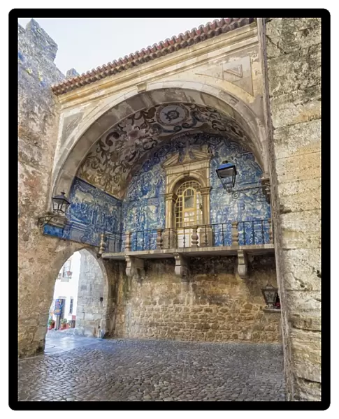 Porta da Vila decorated with azulejos, Obidos, Estremadura, Portugal, Europe
