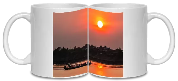 Sunset at Kampong Cham on the Mekong River, Kampong Cham Province, Cambodia, Indochina, Southeast Asia, Asia