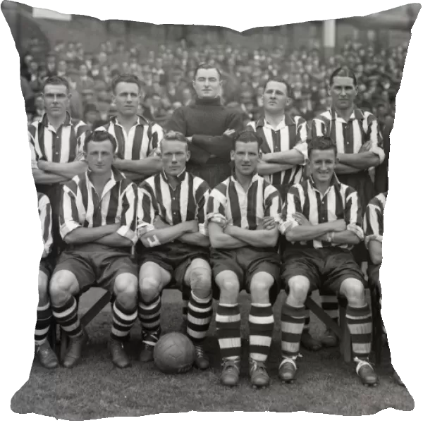 Southampton Team Group 1936  /  37