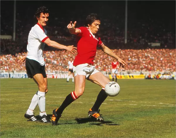 Stuart Pearson and Terry McDermott - 1977 FA Cup Final