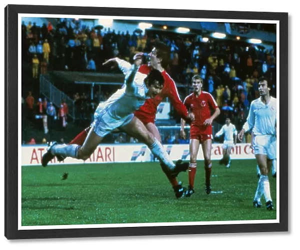 Real Madrids Jose Antonio Camacho challenges Aberdeens Mark McGhee - 1983 European Cup Winners Cup Final
