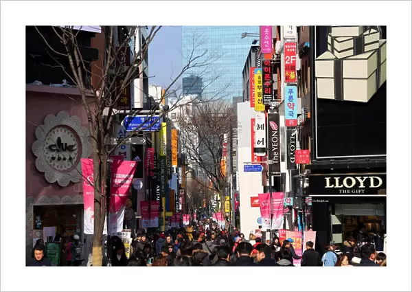 Street scene in Myeongdong shopping district, Seoul, Korea