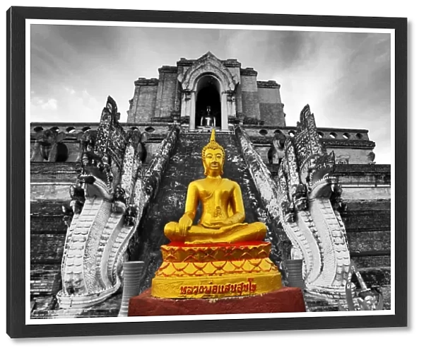 Gold Buddha statue at the Wat Chedi Luang temple, Chiang Mai, Thailand