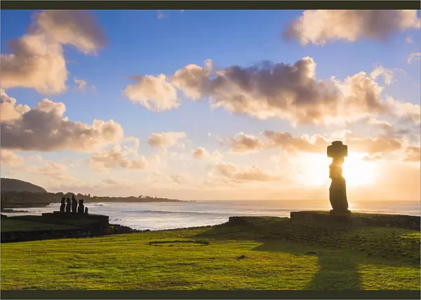 Sunset over Moai at Tahai, Easter Island, Polynesia, Chile