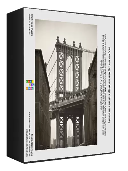 USA, New York City, Manhattan Bridge & Empire State Building