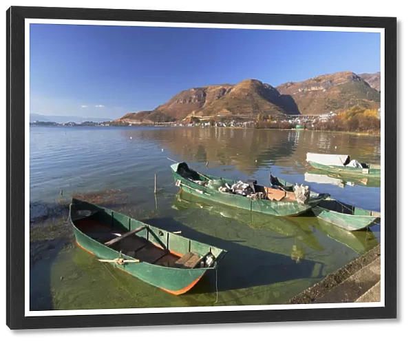Boats on Erhai Lake, Shuanglang, Yunnan, China