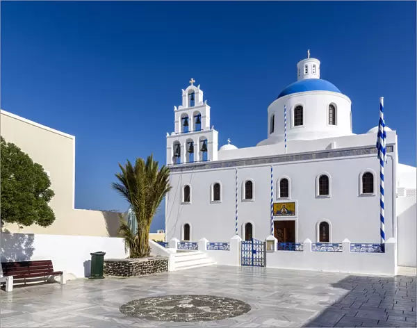 Ekklisia Agios Onoufrios church, Oia, Santorini, South Aegean, Greece