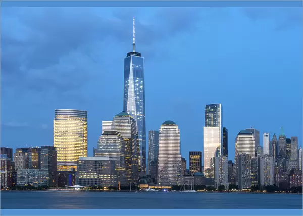 USA, New York, Manhattan, Hudson river with lower Manhattan and one world trade center