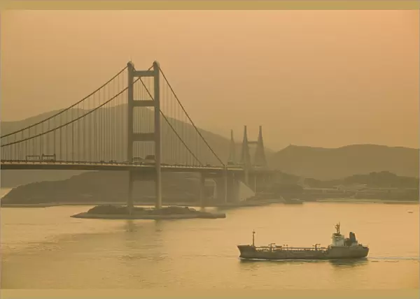 China, Hong Kong, New Territories, Tsing Ma Bridge, part of the Lantau Link