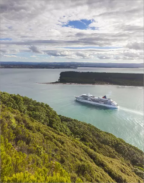 New Zealand, North Island, Mt. Manganui, elevated view of cruiseship and Tauranga Harbor