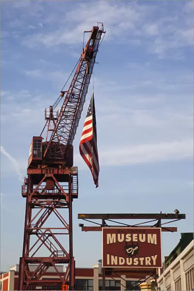 USA, Maryland, Baltimore, Baltimore Museum of Industry, crane