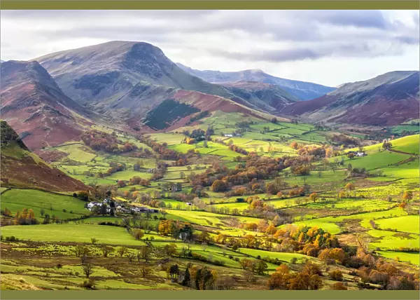 Views of Newlands Valley, Little Town and Derwent Fells from Catbells route