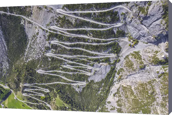 The winding road to Torri di Fraele, Fraele Valley, Valdidentro, Valtellina, Sondrio