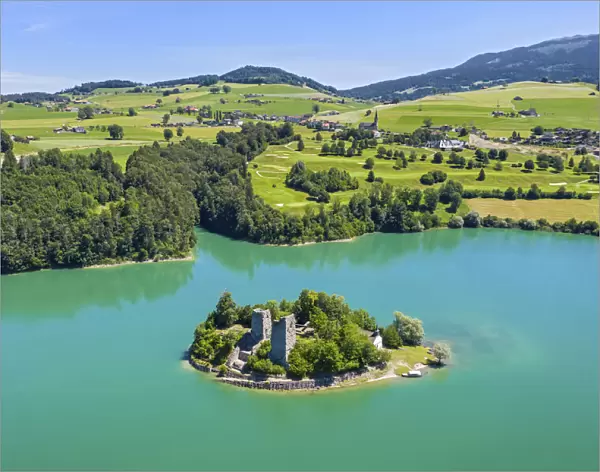 Switzerland, Canton of Fribourg, Ile d Ogoz island, Lake of Gruyere