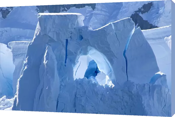 Glacier front in Paradise Bay Antarctic Peninsula (RR)