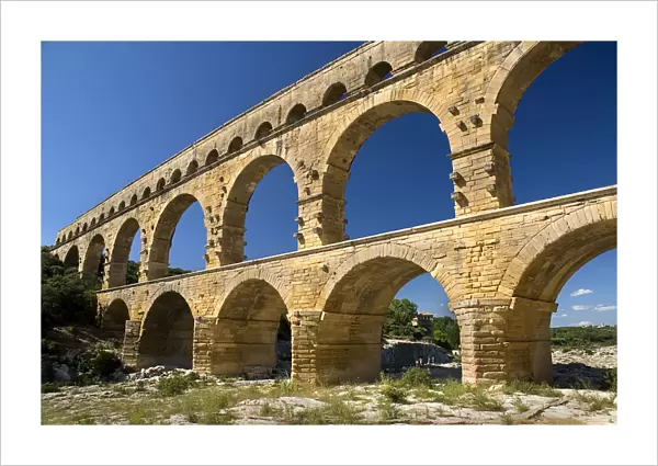 20093915. FRANCE Provence Cote d Azur Pont du Gard Roman aqueduct