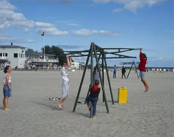 20036555. ESTONIA Parnu Children playing on the beach