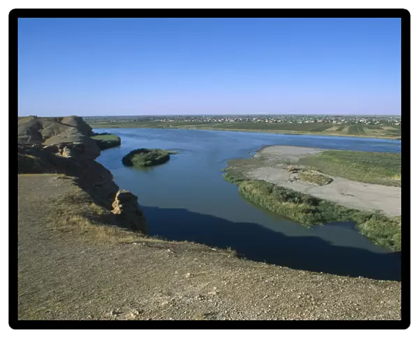 20014187. SYRIA Central Dura Europos View over the Euphrates River