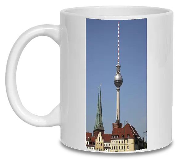 Germany, Berlin, Mitte, Fernsehturm seen from across River Spree