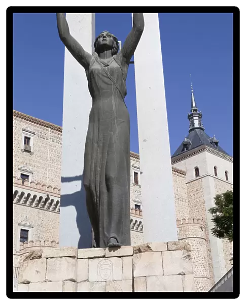 Spain, Castilla La Mancha, Toldeo, Statue of Peace at the Alcazar
