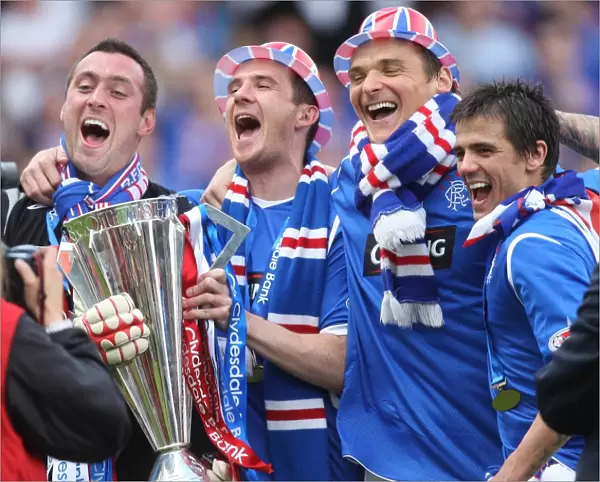 Title Decider: Rangers Football Club - Champions 2008-09: McGregor, Ferguson, McCulloch, and Novo's Triumph