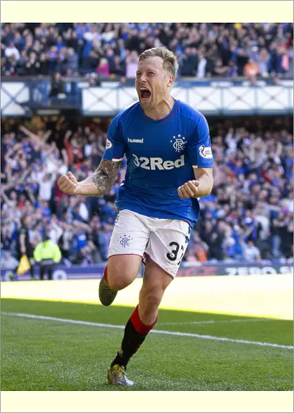 Scott Arfield's Thrilling Ibrox Stunner: A Goal to Remember in the Rangers vs Celtic Rivalry, Scottish Premiership
