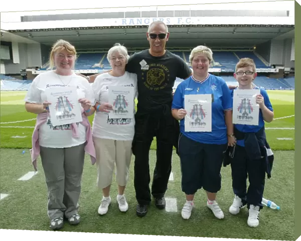 Rangers Football Club: Mark Hateley Honors Fans with Champions Walk 2010 Certificates