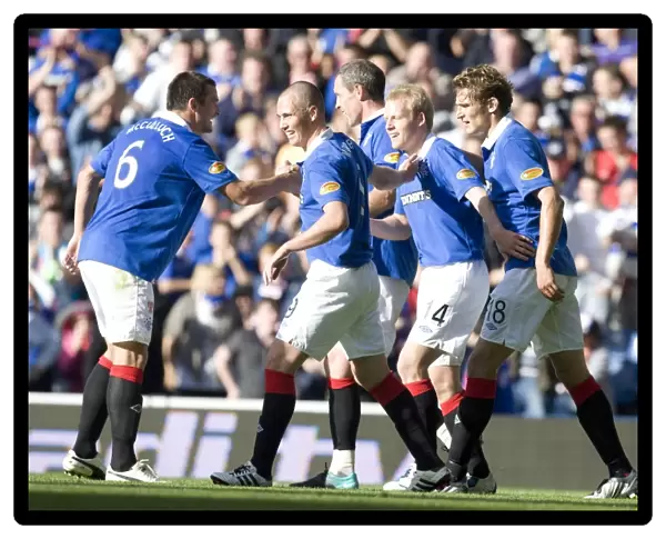 Rangers Steven Naismith Scores Thrilling Hat-trick in 4-0 Victory over Dundee United at Ibrox