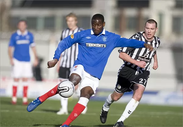 Maurice Edu's Thrilling Shot: Rangers 3-1 Advantage Over St. Mirren in the Scottish Premier League